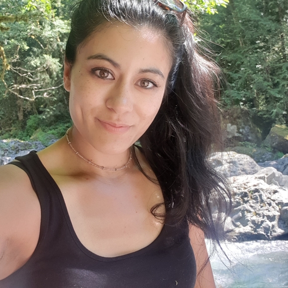 Meet Your Posher ❤️ - Picture 4 of 7